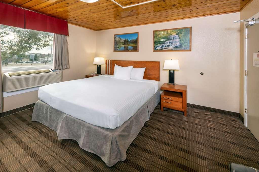 Econo Lodge Inn & Suites Medicine Hat Quarto foto