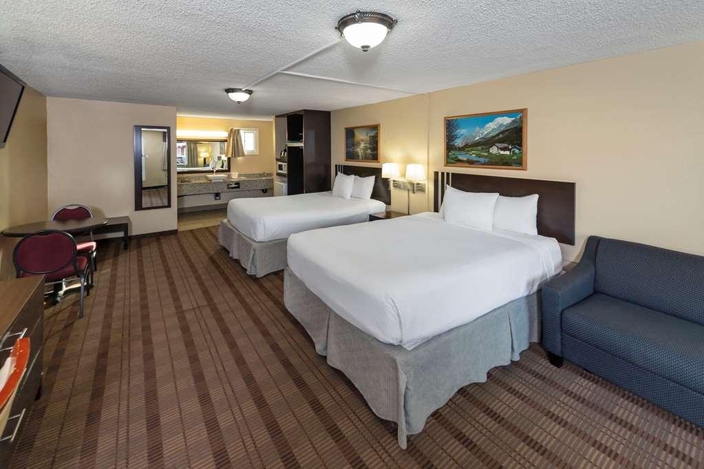 Econo Lodge Inn & Suites Medicine Hat Quarto foto