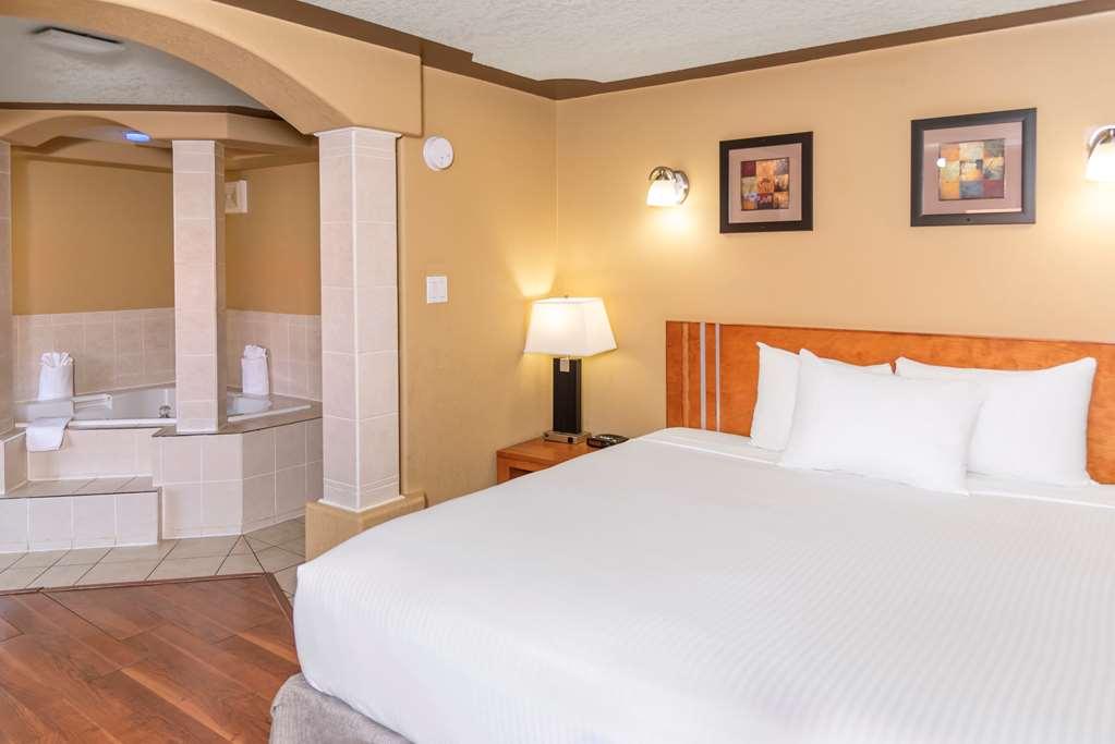 Econo Lodge Inn & Suites Medicine Hat Quarto foto